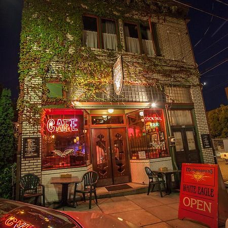 Mcmenamins White Eagle Rock & Roll Hotel Portland Exterior foto