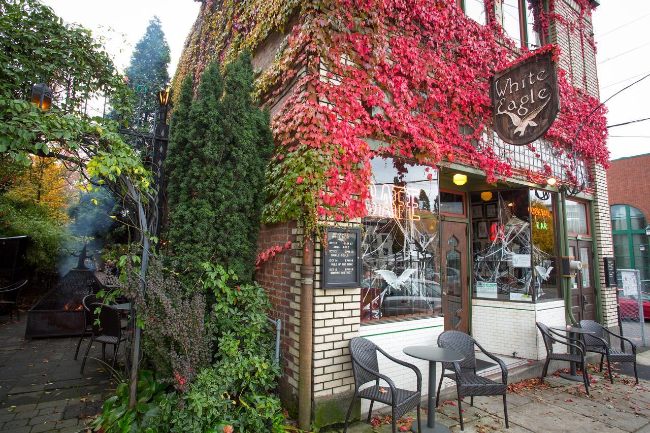 Mcmenamins White Eagle Rock & Roll Hotel Portland Exterior foto